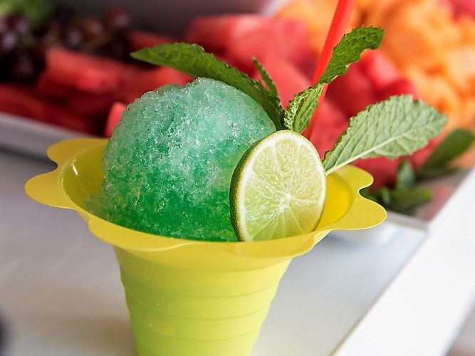 Boozy mojito sno-cones were served at the Urban Decay Naked Heat product launch on Star Island