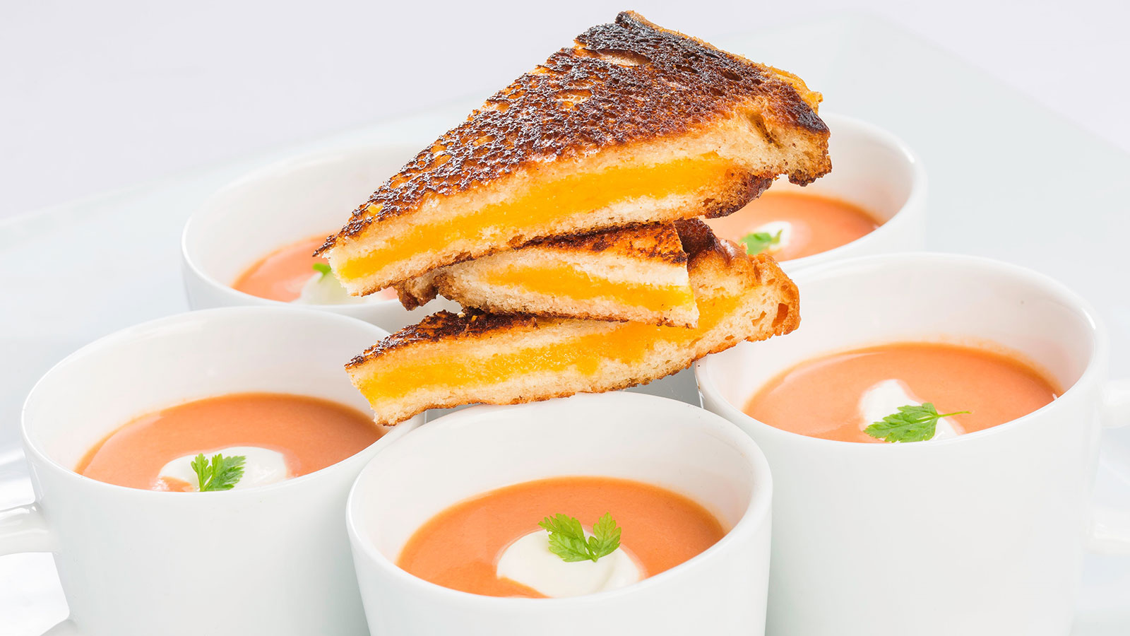 2019 Wedding Trends | Late Night Snack | Tomato Bisque shooter with Grilled Cheese Triangle