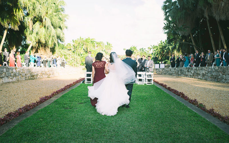 Bride with parents at Fairchild Tropical Botanic Garden wedding ceremony | Jiwon and Matt