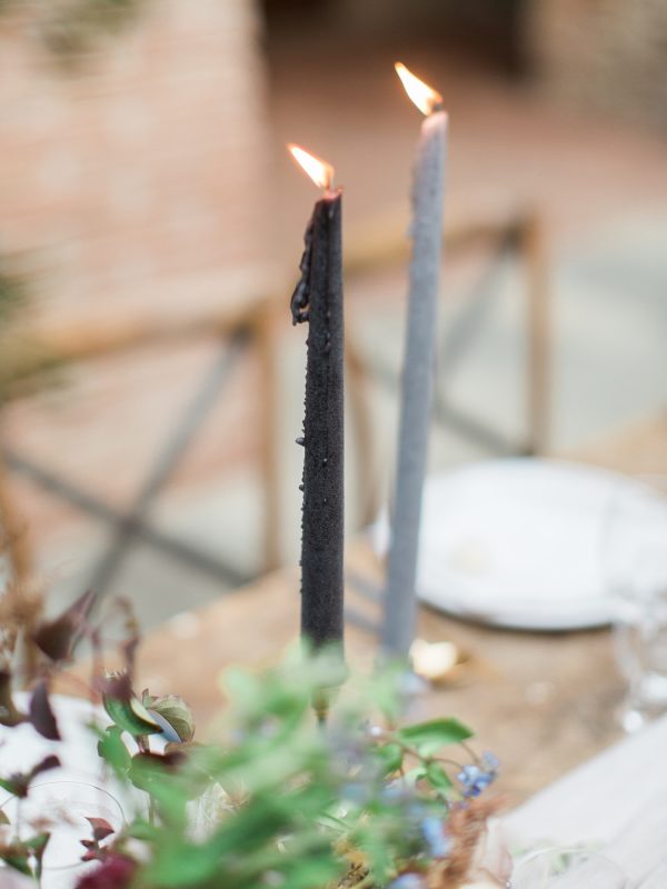 wedding trends 2019 | colored tapered candles
