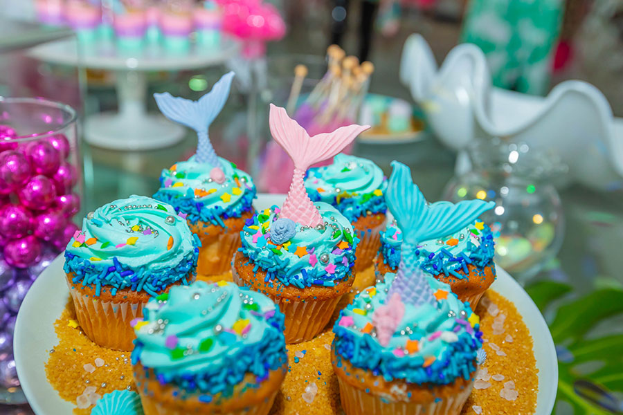 Shein pop up shop | mermaid cupcakes