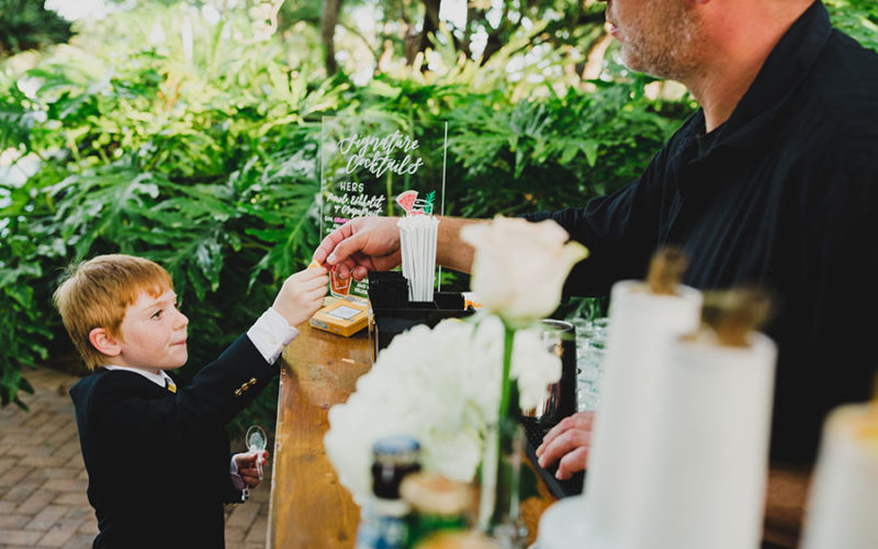 thalatta estate wedding pictures | wedding reception bar