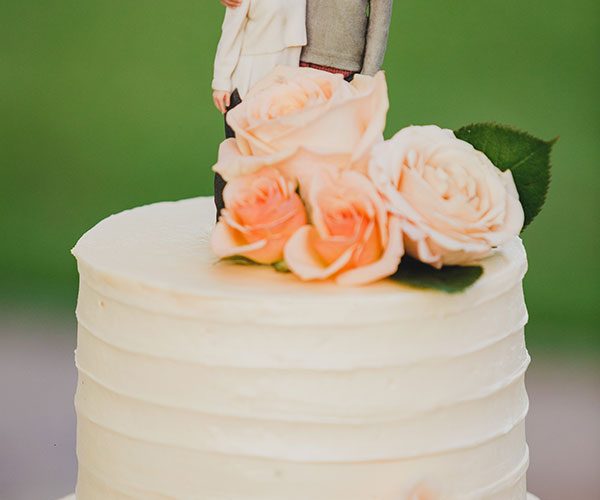 thalatta estate wedding pictures | wedding cake topper