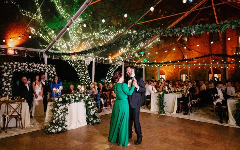 Deering Estate winter wedding in Miami | first dance