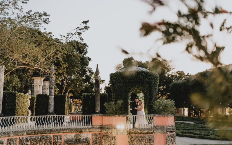 Vizcaya wedding Miami | Caroline and Marc | bride and groom in Vizcaya gardens